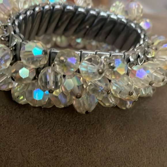 Vintage Cha Cha 1950 Aurora Borealis stretch bracelet - Picture 2 of 7